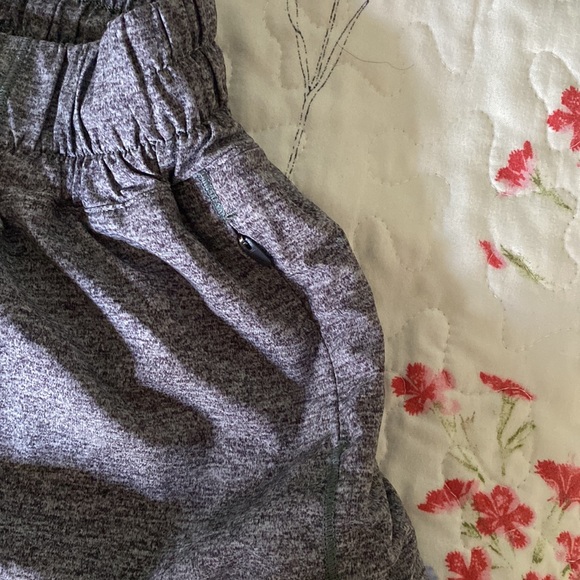 lululemon shorts - Picture 3 of 4